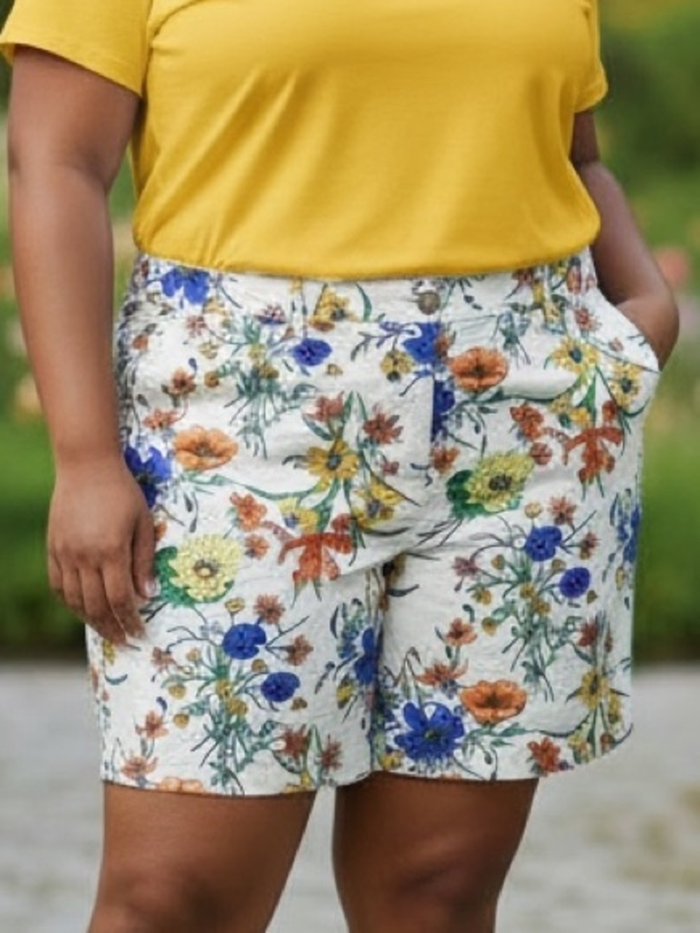 Talbots Multi Color Floral Relaxed Chino 7” Shorts | Size 20W